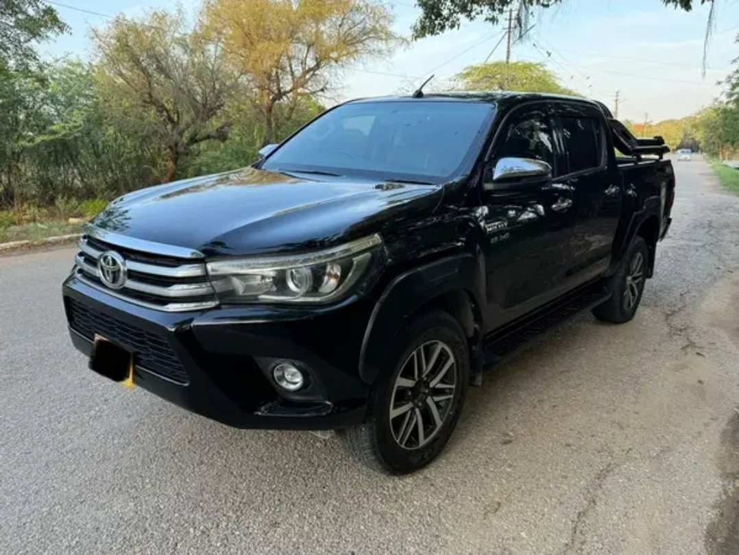 Toyota Hilux RevoV 2019 Model Genuine Condition Cars in Karachi