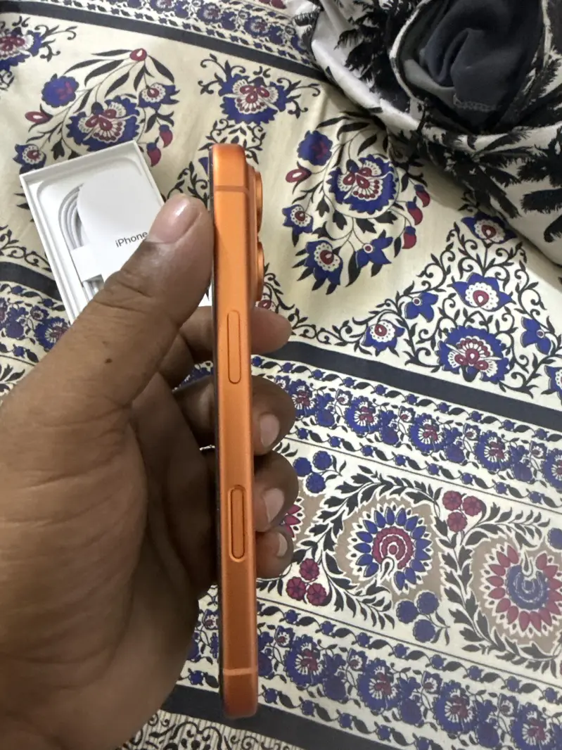 iPhone 17 Pro 256GB Factory Unlock NON-PTA Mobile Phones in Lahore