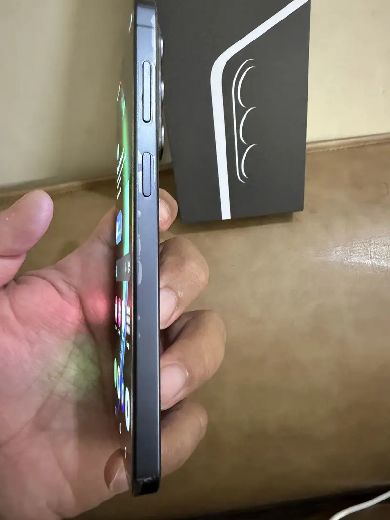 Samsung S26 Black 12gb 256gb in full warranty just box opened Mobile Phones in Lahore