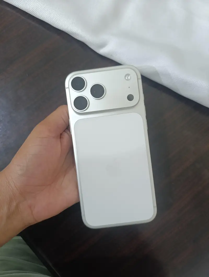 17 Pro Max • Pta Approved • Complete Mobile Phones in Faisalabad