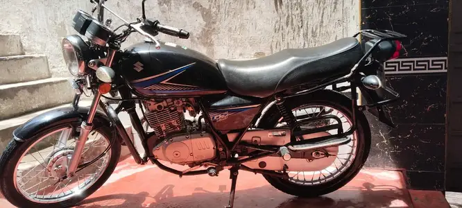 Suzuki GS 150 motorcycle used 10 by 10 condition