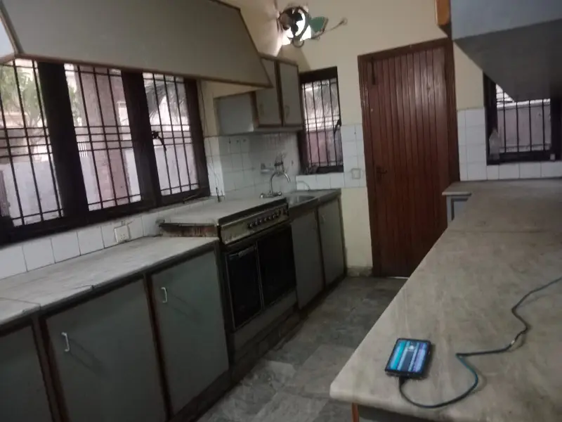 Beautifull Facing Park Double Story House For Sale For Sale in Lahore