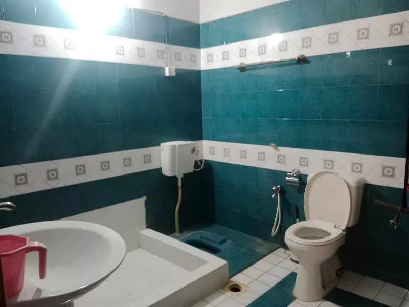 Beautifull Facing Park Double Story House For Sale For Sale in Lahore