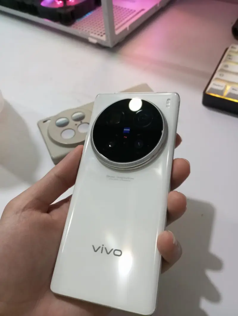Vivo X100 Ultra Mobile Phones in Karachi