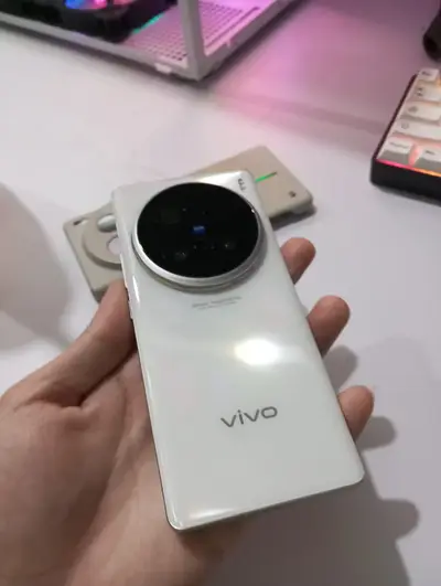 Vivo X100 Ultra Mobile Phones in Karachi