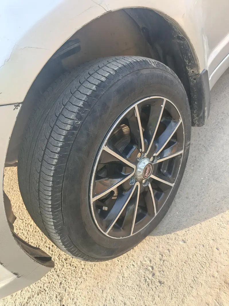 Suzuki Swift DLX 2012 | Own Name | Non-Accidental Cars in Lahore