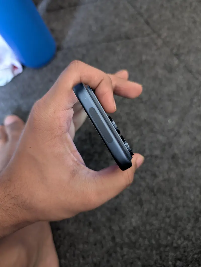 New iphone 17 pro 512gb deep blue just box open Mobile Phones in Lahore