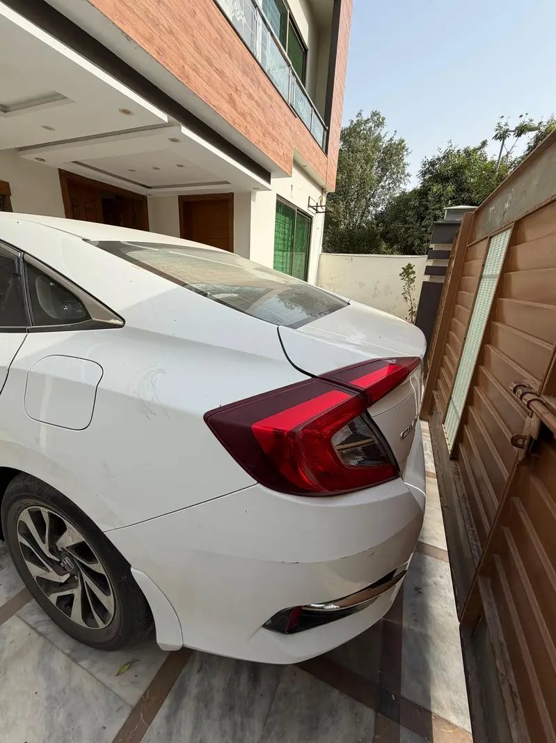 Honda Civic VTi Oriel 2018 Cars in Lahore