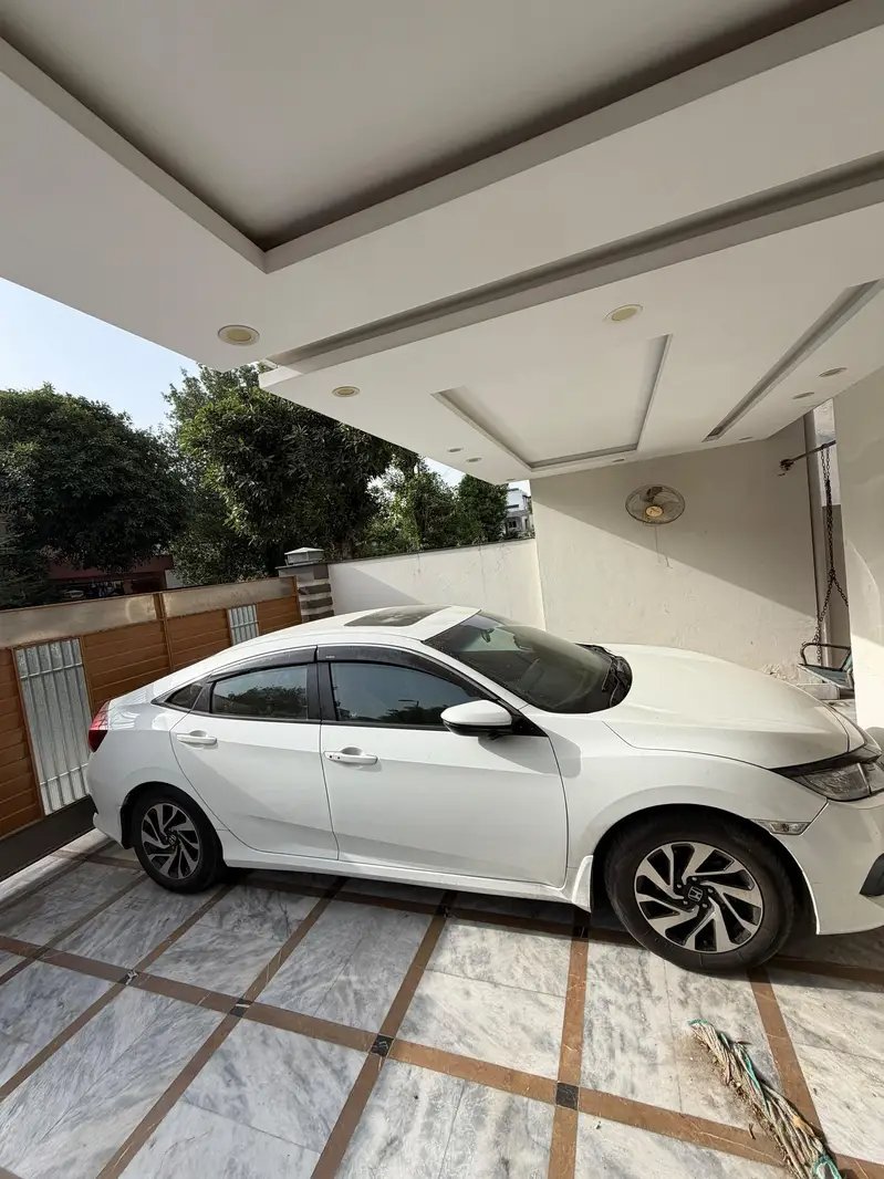 Honda Civic VTi Oriel 2018 Cars in Lahore