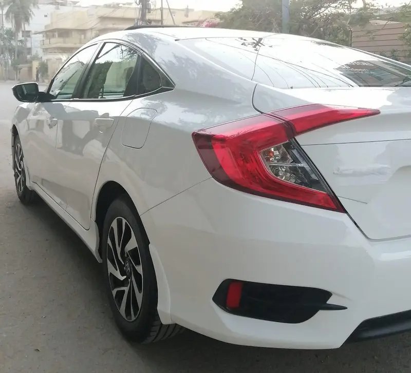 Honda Civic 1.8 I-VTEC Oriel MODEL 2016 END REG 2017 (100%Original)