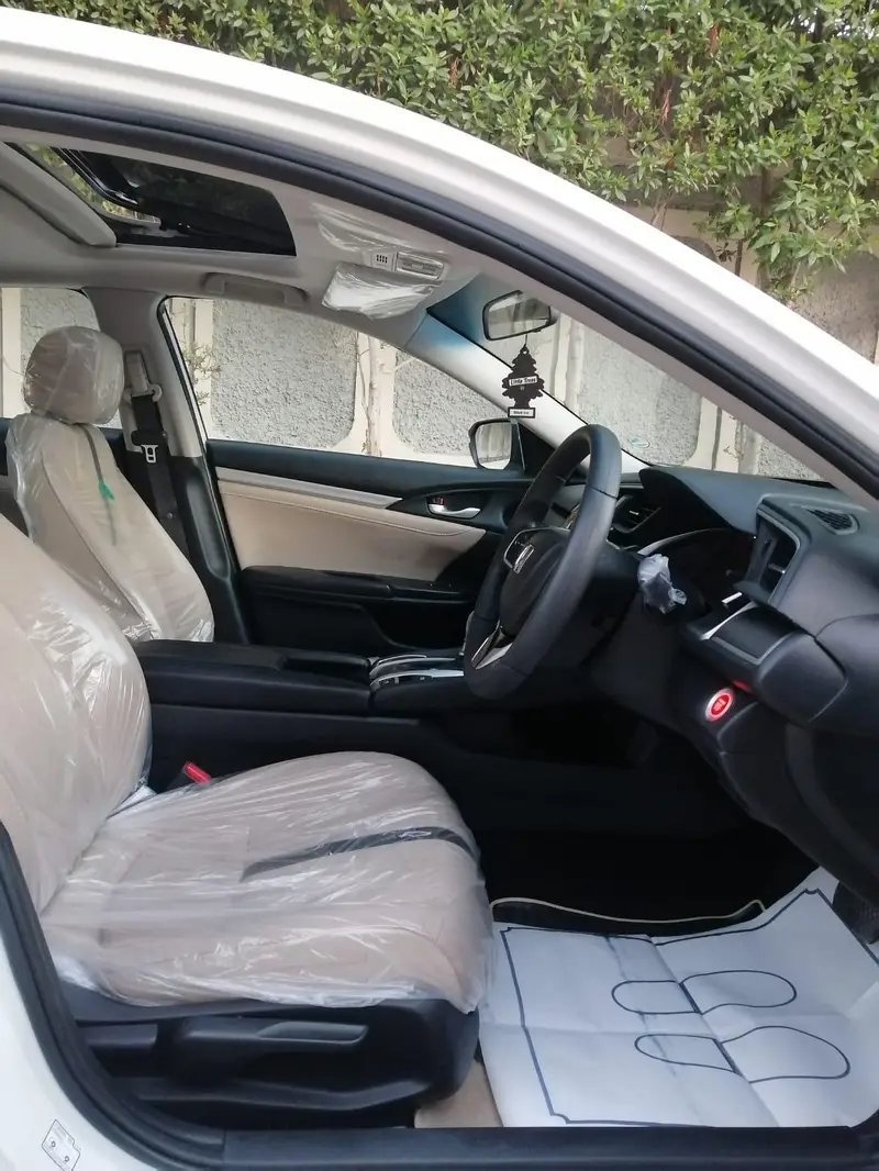 Honda Civic 1.8 I-VTEC Oriel MODEL 2016 END REG 2017 (100%Original)
