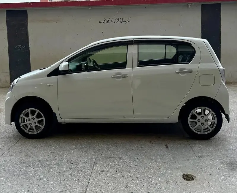 Mira X Memorial Model 15 Reg 2017. Top Variant. Cars in Karachi - AuctionHaulPK.com