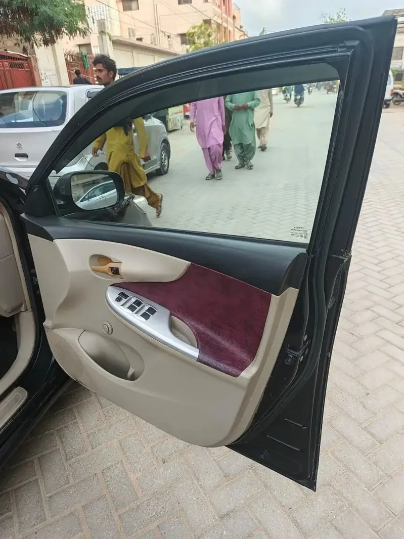 Toyota Corolla Gli 2011 Cars in Karachi - AuctionHaulPK.com