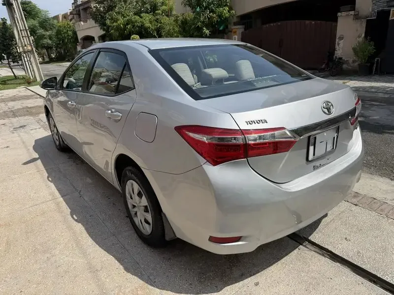 Toyota Corolla Gli 2016 Cars in Lahore - AuctionHaulPK.com