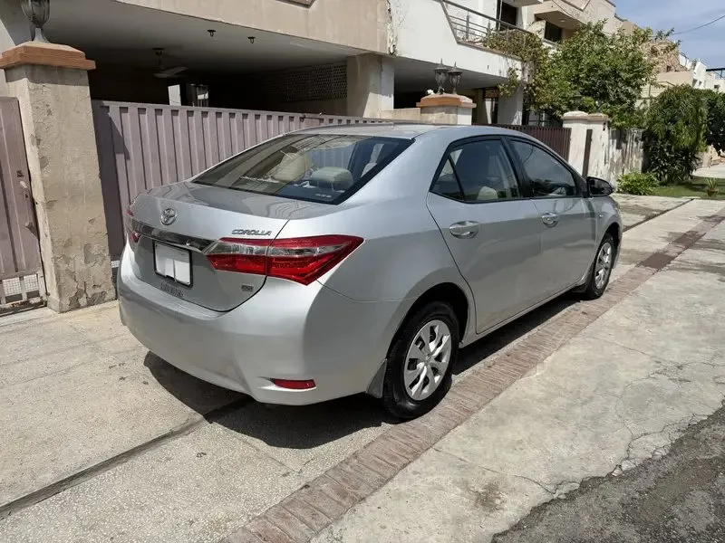 Toyota Corolla Gli 2016 Cars in Lahore - AuctionHaulPK.com