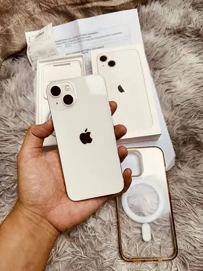 Apple iPhone 13 Starlight 128GB Mobile Phones in Karachi - AuctionHaulPK.com