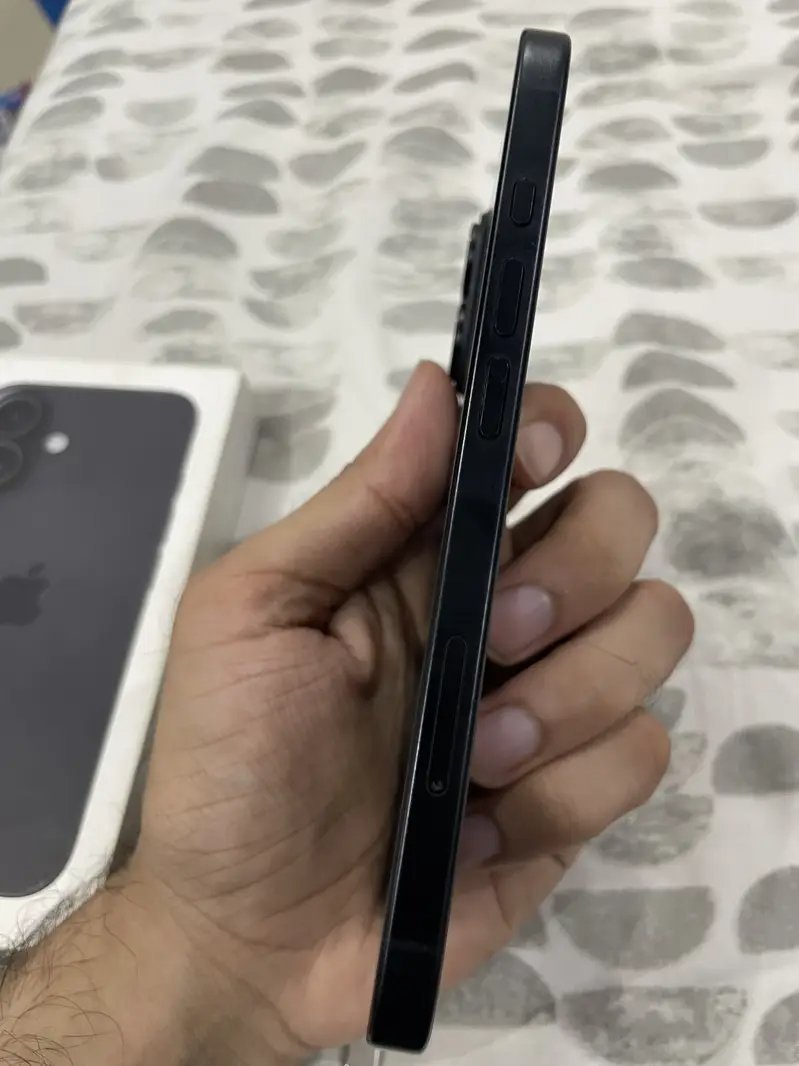 Apple iPhone 16 128gb PTA Approved Black Mobile Phones in Karachi - AuctionHaulPK.com