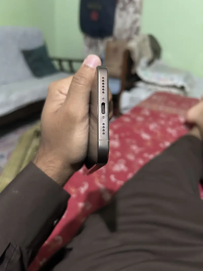 Apple iPhone 16 Pro Max Mobile Phones in Faisalabad - AuctionHaulPK.com