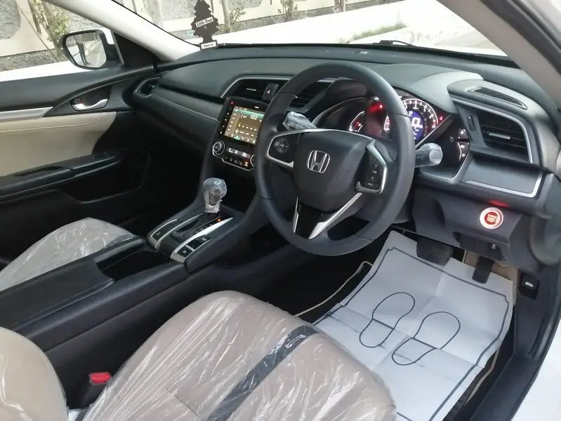 Honda Civic 1.8 I-VTEC Oriel MODEL 2016 END REG 2017 (100%Original) Cars in Karachi - AuctionHaulPK.com