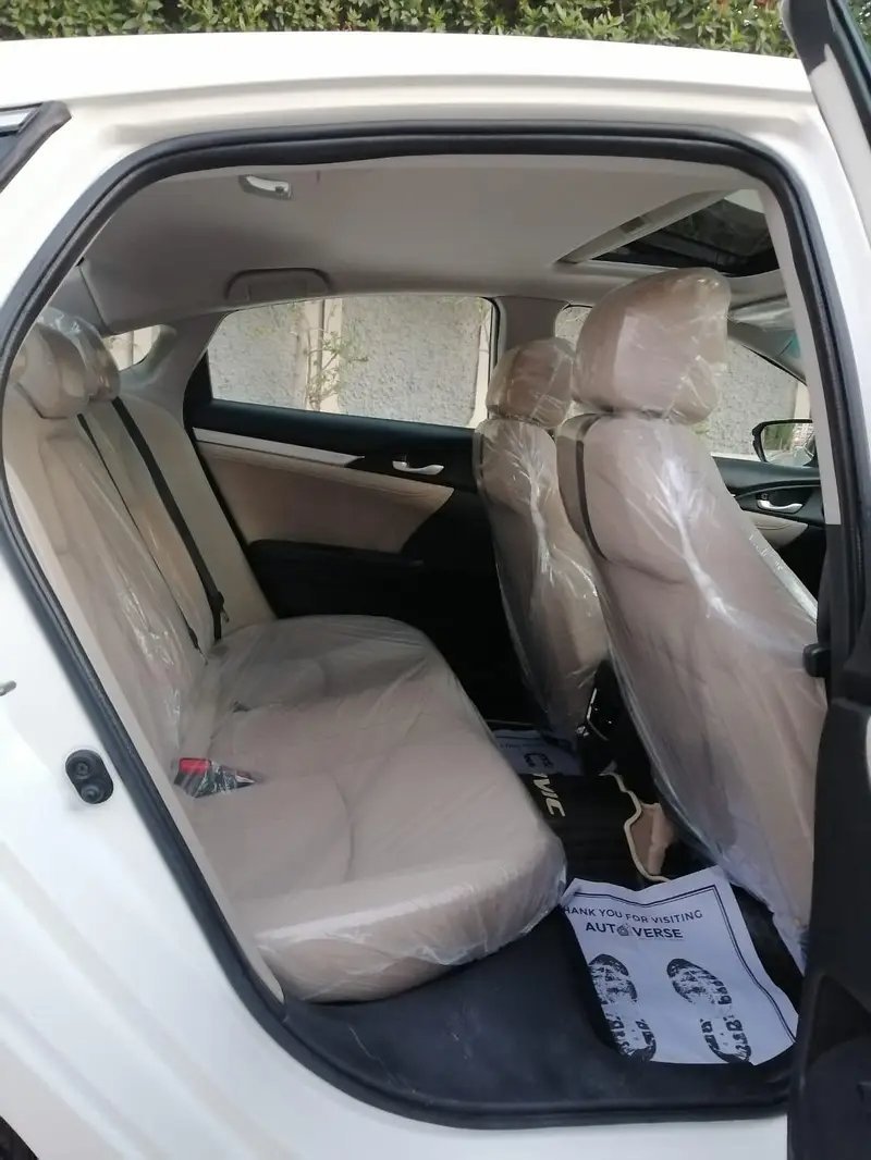 Honda Civic 1.8 I-VTEC Oriel MODEL 2016 END REG 2017 (100%Original) Cars in Karachi - AuctionHaulPK.com