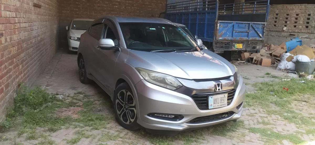 Honda Vezel 2017 Cars in Lahore - AuctionHaulPK.com