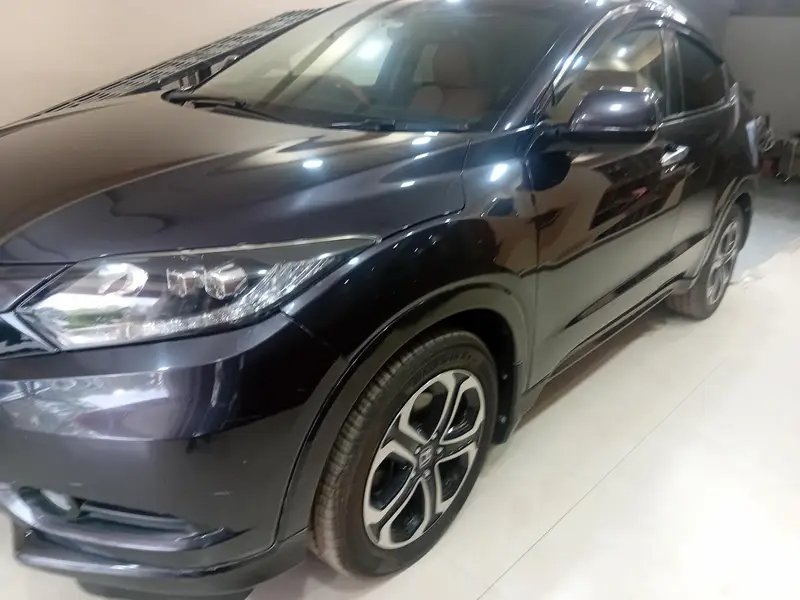 Honda vezel Z package 2014 Cars in Islamabad - AuctionHaulPK.com