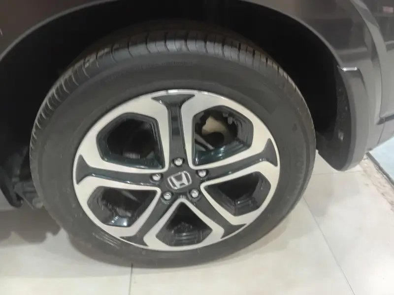 Honda vezel Z package 2014 Cars in Islamabad - AuctionHaulPK.com