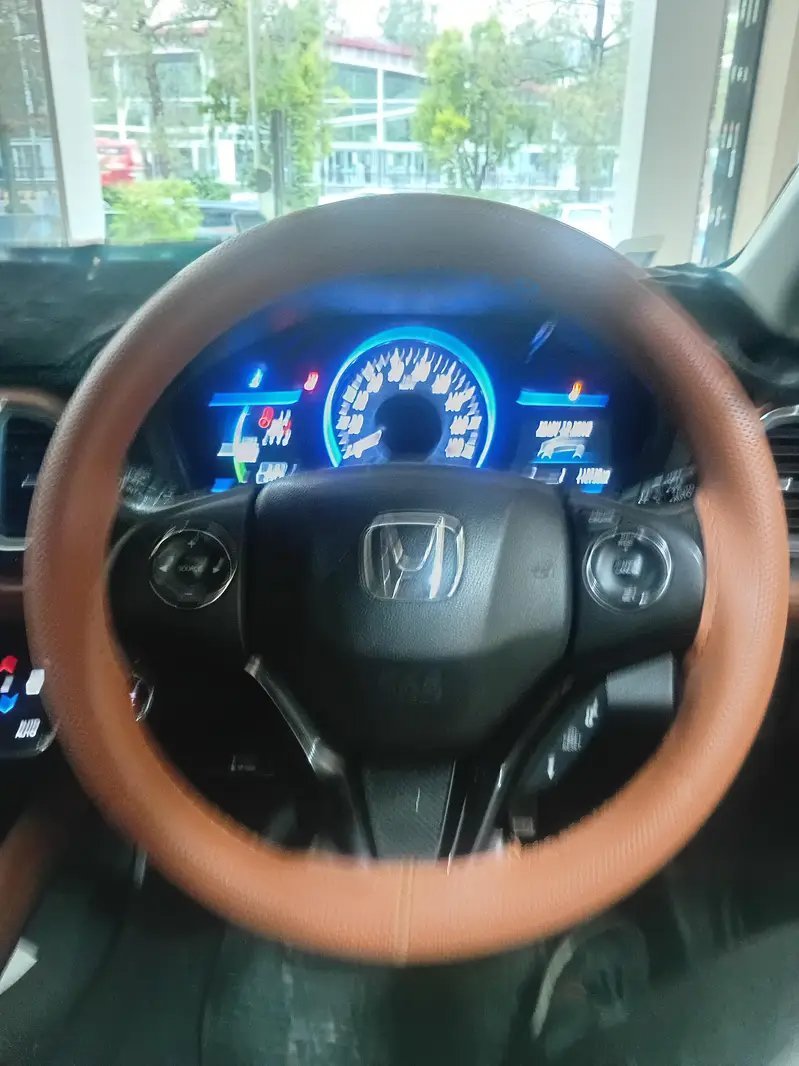 Honda vezel Z package 2014 Cars in Islamabad - AuctionHaulPK.com
