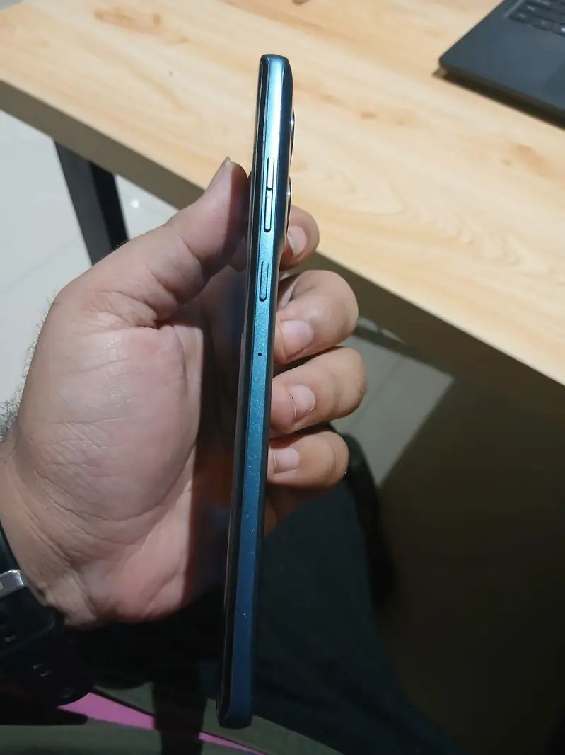 Motorola Edge 50 Fusion 8gb/256gb Dual Sim (mint Condition) Mobile Phones in Karachi - AuctionHaulPK.com
