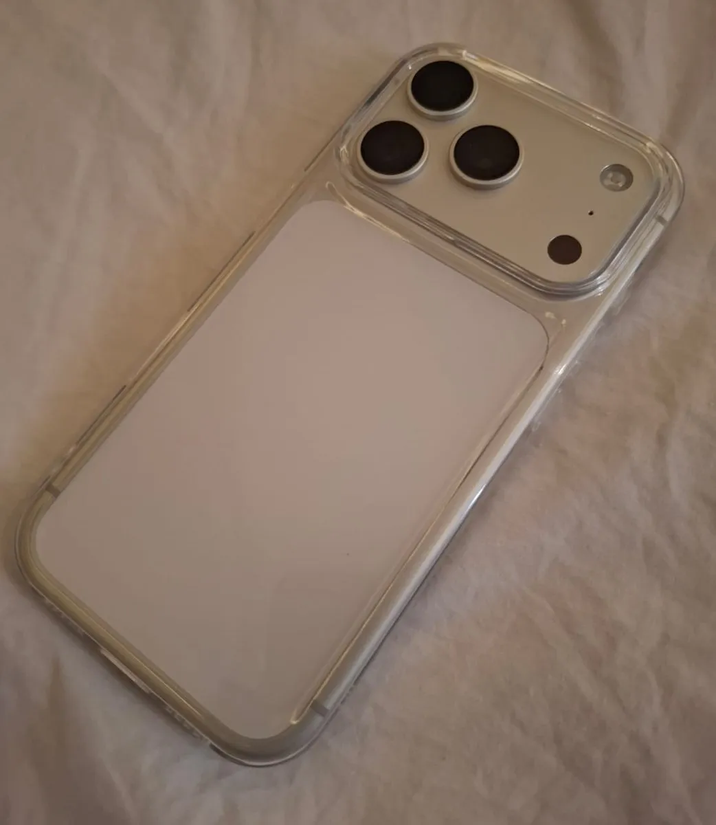 Iphone 17 Pro 256 Gb,silver White, Sim Time 1month Remaining Mobile Phones in Lahore - AuctionHaulPK.com