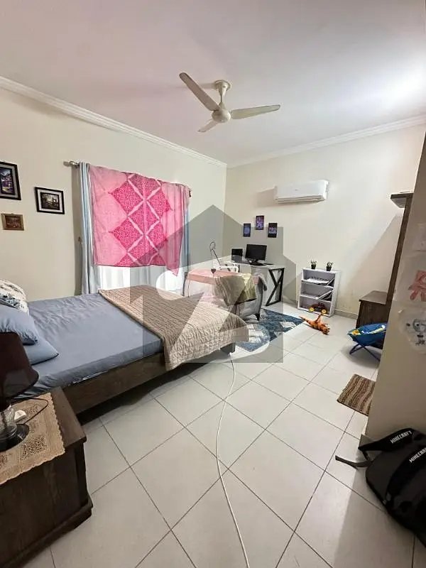 3 Bedroom Flat In Bahria Tower (1st Floor) Available Precinct 19 For Sale in Karachi - AuctionHaulPK.com